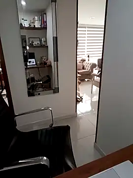 your red rose  online show from 12.10.24