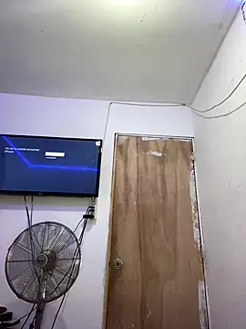 Snapshot of LatinBoysxxx chatting on 01.25.25 LatinBoysxxx online show from 01.25.25