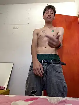 LatinBoysxxx online show from 03.18.26