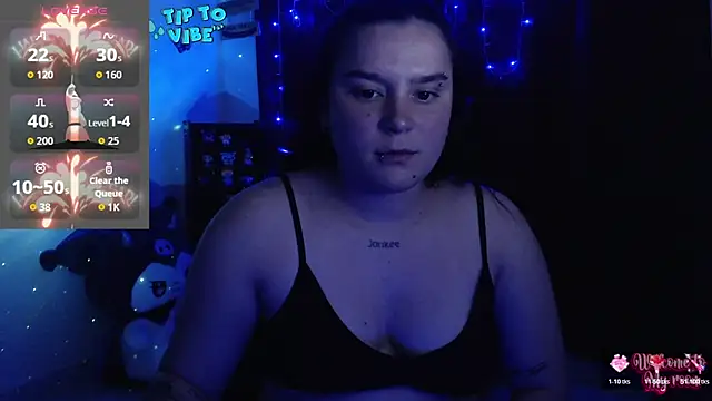 Snapshot of Nika_1_ chatting on 10.30.25 Nika 1 online show from 10.30.25