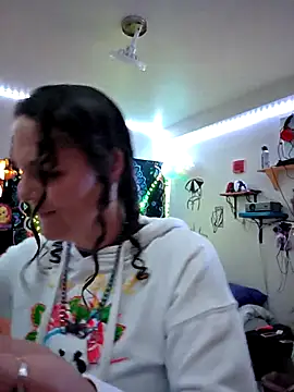 Snapshot of thatonespicychick chatting on 10.27.25 thatonespicychick online show from 10.27.25