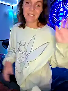 Snapshot of thatonespicychick chatting on 10.28.25 thatonespicychick online show from 10.28.25