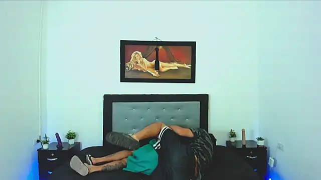 xXHot MalesXx online show from 02.25.25