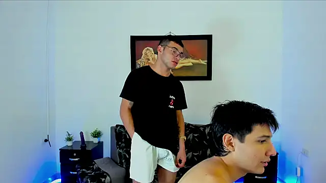 xXHot MalesXx online show from 03.03.25
