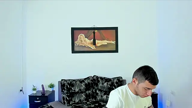 xXHot MalesXx online show from 03.06.25