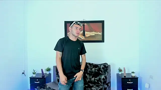 xXHot MalesXx online show from 03.07.25