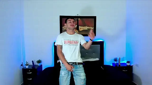 xXHot MalesXx online show from 03.13.25