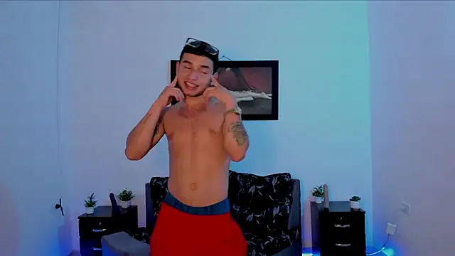 xXHot MalesXx online show from 03.20.25