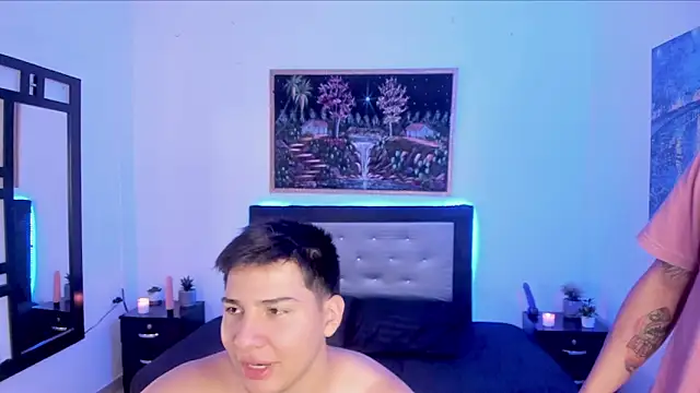 xXHot MalesXx online show from 09.18.25