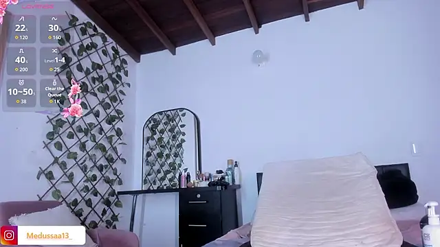 medussa13  online show from 03.21.26