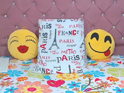 Snapshot of sharonbrown28 chatting on 11.14.25 sharonbrown28 online show from 11.14.25