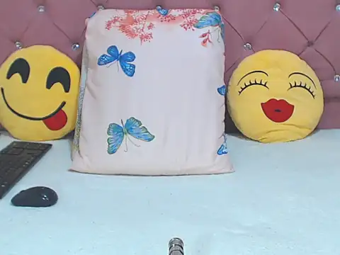 Snapshot of sharonbrown28 chatting on 02.03.26 sharonbrown28 online show from 02.03.26