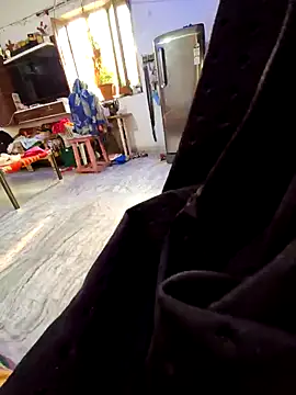 Snapshot of menakshiiikaur chatting on 12.22.24 menakshiiikaur online show from 12.22.24