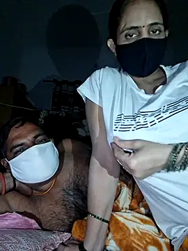 Snapshot of menakshiiikaur chatting on 10.17.25 menakshiiikaur online show from 10.17.25