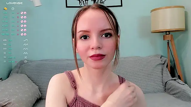 AlodiaHamblett online show from 01.18.25