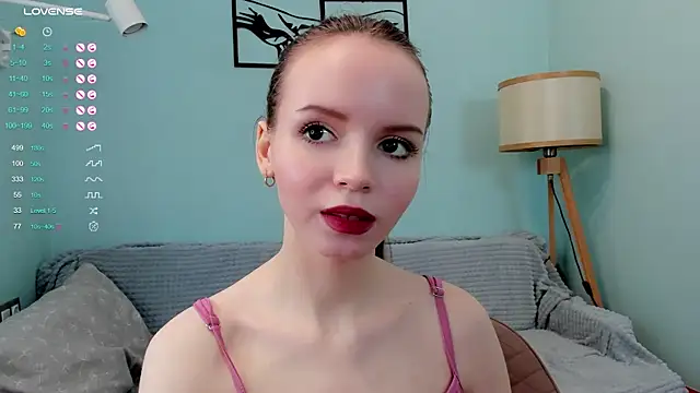 AlodiaHamblett online show from 02.08.25