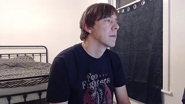 Snapshot of willybewild chatting on 10.25.25 willybewild online show from 10.25.25