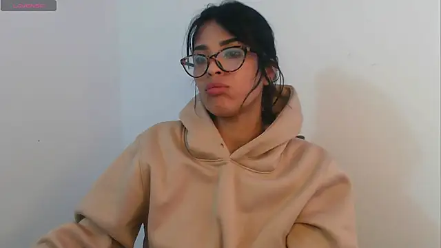 AlessiaVal  online show from 02.08.25