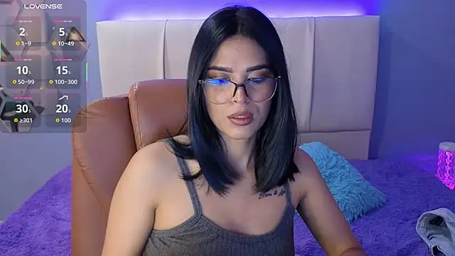 AlessiaVal  online show from 09.11.25