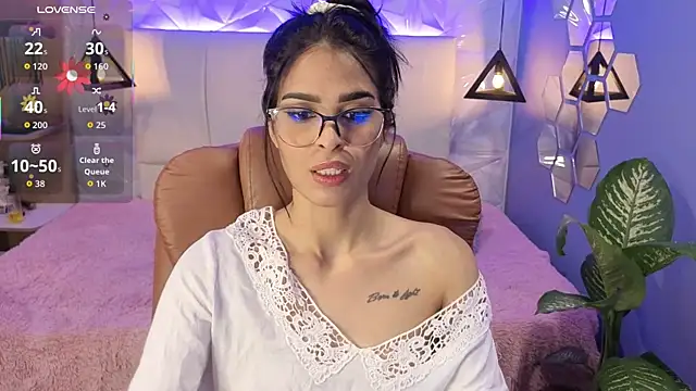 AlessiaVal  online show from 11.07.25