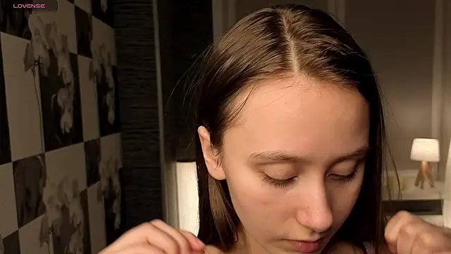 Snapshot of EthalBuffkin chatting on 10.05.25 EthalBuffkin online show from 10.05.25