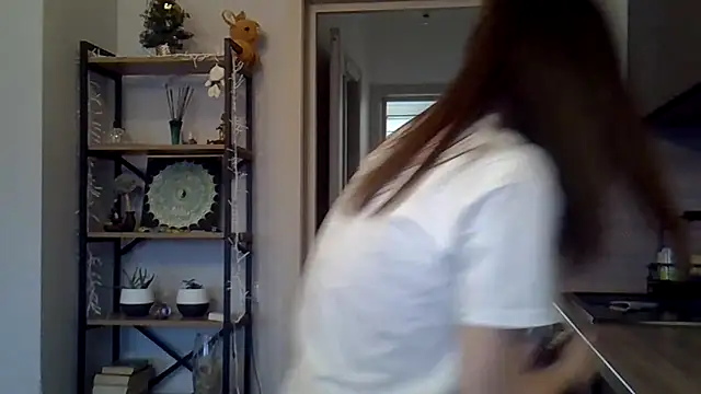 Snapshot of jainesummer chatting on 12.18.24 jainesummer online show from 12.18.24