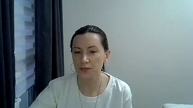 Snapshot of jainesummer chatting on 12.23.24 jainesummer online show from 12.23.24