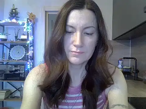 Snapshot of jainesummer chatting on 12.26.24 jainesummer online show from 12.26.24