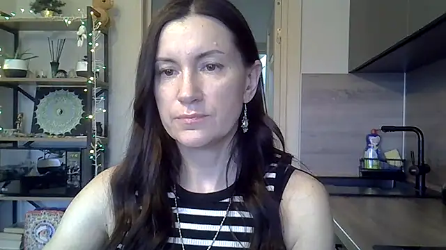 Snapshot of jainesummer chatting on 12.27.24 jainesummer online show from 12.27.24