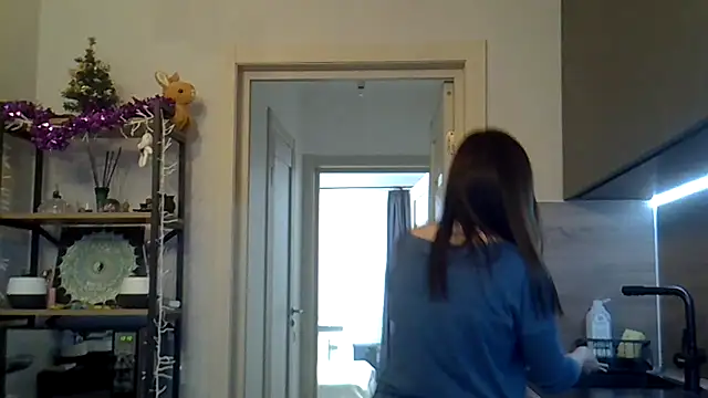 Snapshot of jainesummer chatting on 01.28.25 jainesummer online show from 01.28.25