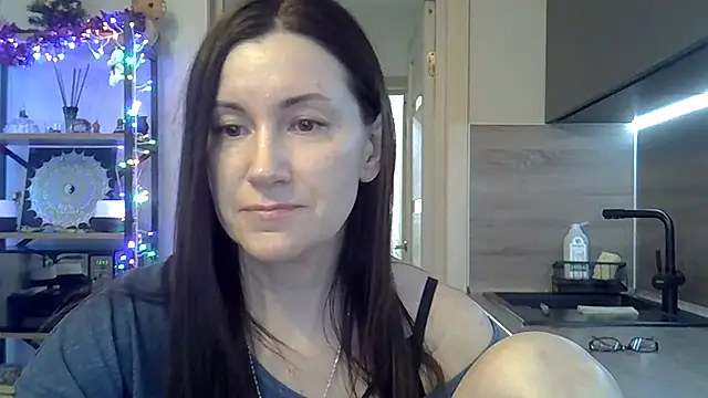 Snapshot of jainesummer chatting on 01.28.25 jainesummer online show from 01.28.25