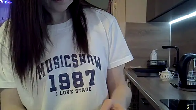 Snapshot of jainesummer chatting on 01.29.25 jainesummer online show from 01.29.25