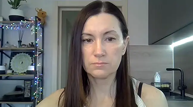 Snapshot of jainesummer chatting on 02.06.25 jainesummer online show from 02.06.25