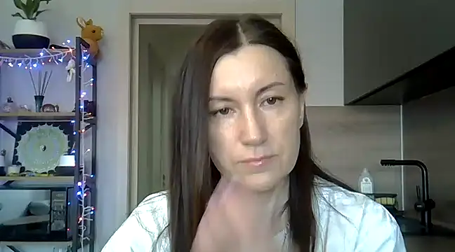 Snapshot of jainesummer chatting on 02.07.25 jainesummer online show from 02.07.25