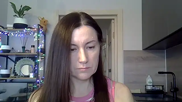 Snapshot of jainesummer chatting on 02.10.25 jainesummer online show from 02.10.25