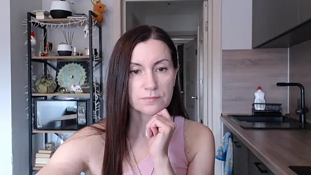 Snapshot of jainesummer chatting on 03.11.25 jainesummer online show from 03.11.25