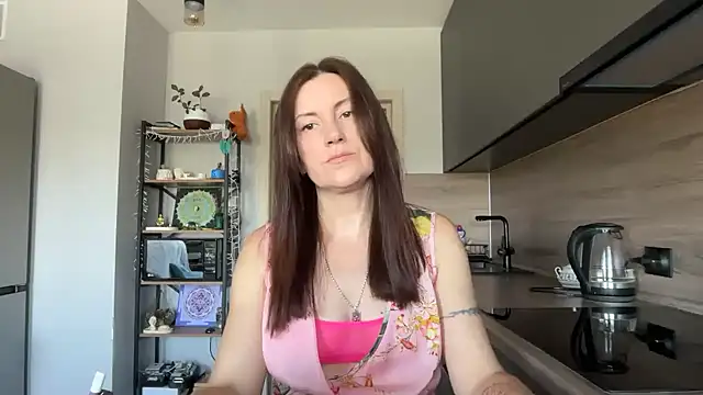 Snapshot of jainesummer chatting on 09.10.25 jainesummer online show from 09.10.25