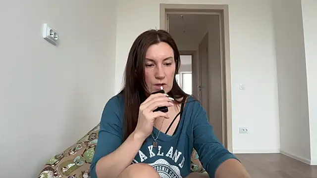 Snapshot of jainesummer chatting on 09.18.25 jainesummer online show from 09.18.25