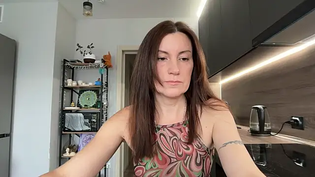 Snapshot of jainesummer chatting on 09.19.25 jainesummer online show from 09.19.25