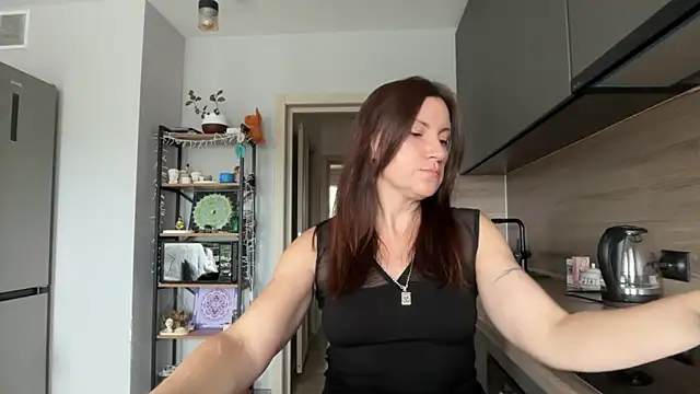 Snapshot of jainesummer chatting on 09.23.25 jainesummer online show from 09.23.25