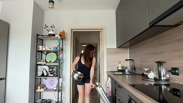 Snapshot of jainesummer chatting on 09.24.25 jainesummer online show from 09.24.25