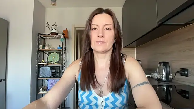 Snapshot of jainesummer chatting on 09.30.25 jainesummer online show from 09.30.25