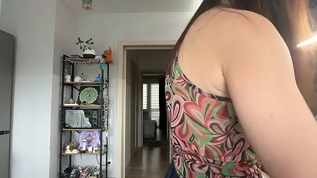 Snapshot of jainesummer chatting on 10.14.25 jainesummer online show from 10.14.25