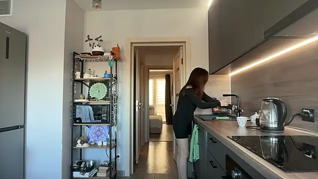 Snapshot of jainesummer chatting on 10.17.25 jainesummer online show from 10.17.25