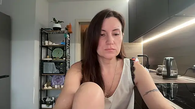 Snapshot of jainesummer chatting on 11.05.25 jainesummer online show from 11.05.25