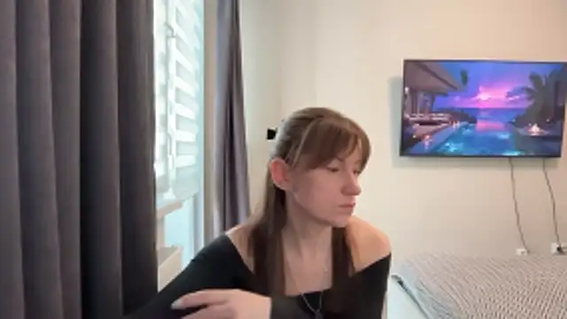 Snapshot of jainesummer chatting on 05.19.26 jainesummer online show from 05.19.26