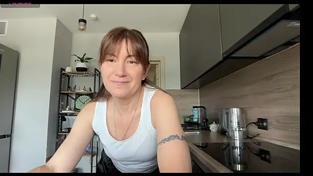 Snapshot of jainesummer chatting on 06.05.26 jainesummer online show from 06.05.26