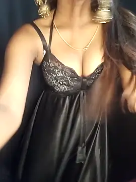 Snapshot of Esha_Babyy chatting on 10.10.25 Esha Babyy online show from 10.10.25