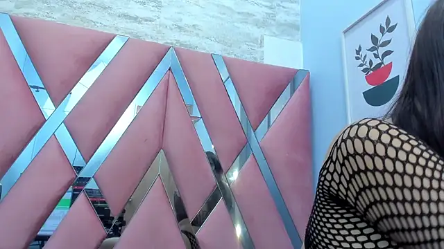 alanaflores  online show from 01.17.25