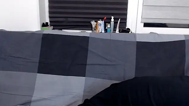 Miram Yu online show from 01.11.25